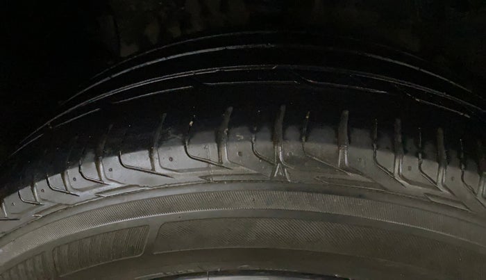 2021 Tata NEXON XZ PLUS PETROL DARK EDITION, Petrol, Manual, 53,368 km, Right Rear Tyre Tread