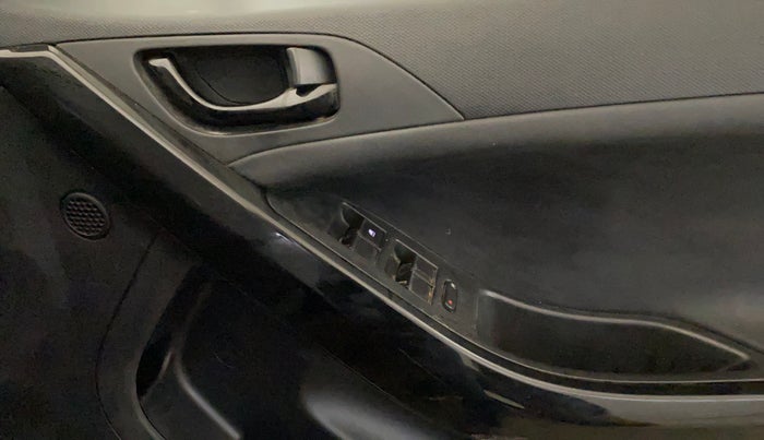 2021 Tata NEXON XZ PLUS PETROL DARK EDITION, Petrol, Manual, 53,368 km, Driver Side Door Panels Control