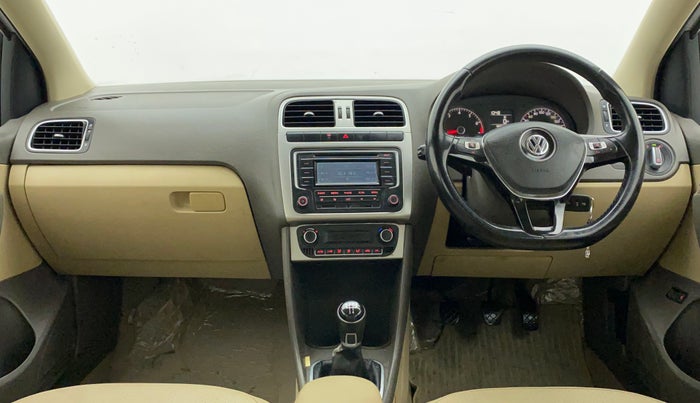 2015 Volkswagen Vento HIGHLINE 1.6 MPI, Petrol, Manual, 99,284 km, Dashboard