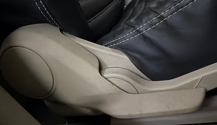 2017 Maruti Dzire VXI, Petrol, Manual, 31,746 km, Driver Side Adjustment Panel
