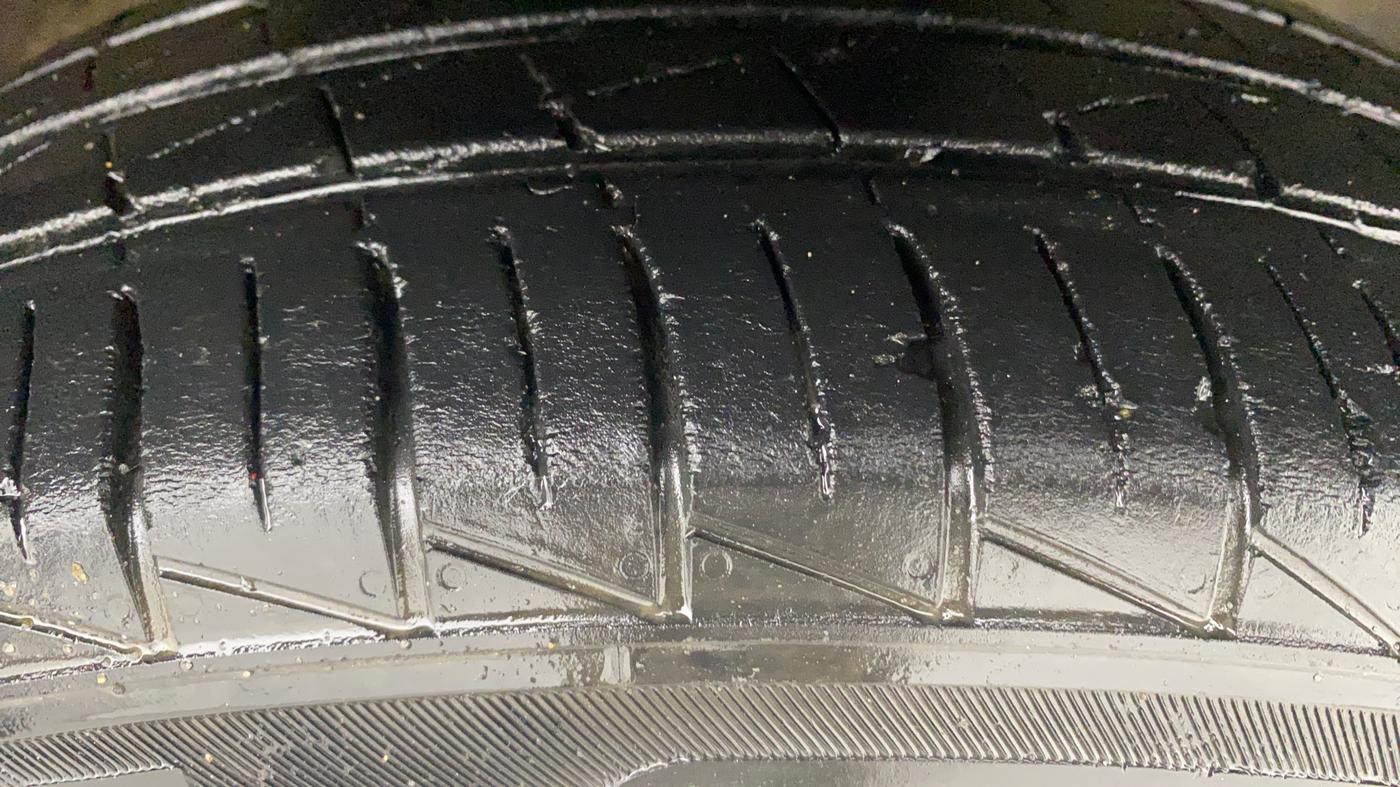 2023 Maruti S PRESSO VXI S-CNG, CNG, Manual, 25,111 km, Right Front Tyre Tread