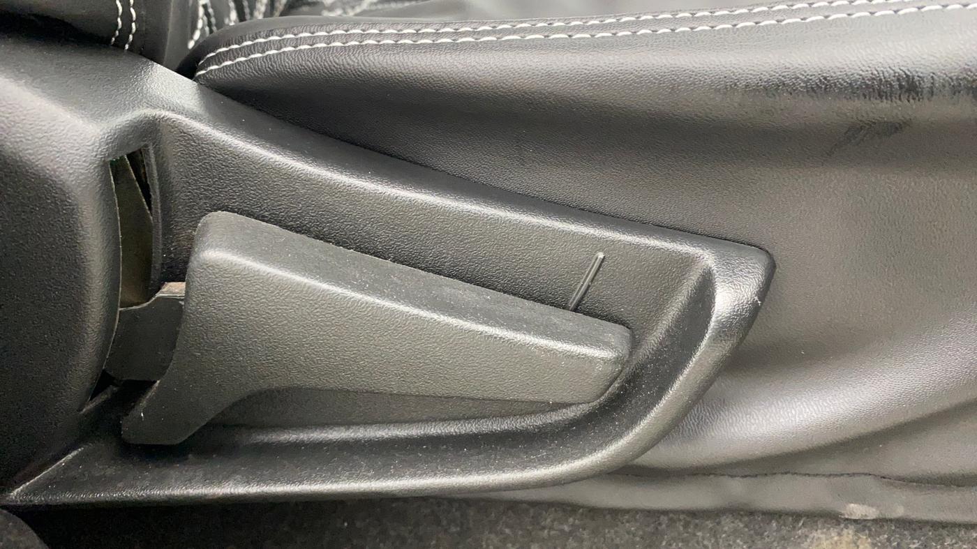 2023 Maruti S PRESSO VXI S-CNG, CNG, Manual, 25,111 km, Driver Side Adjustment Panel