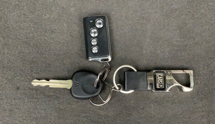 2016 Hyundai i10 MAGNA 1.1, Petrol, Manual, 49,819 km, Key Close Up