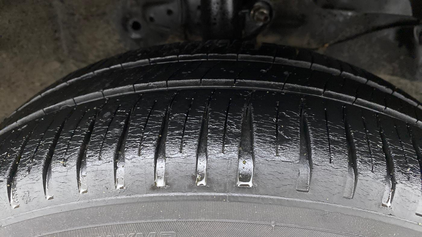 2014 Honda Amaze 1.2L I-VTEC S, Petrol, Manual, 69,560 km, Right Front Tyre Tread