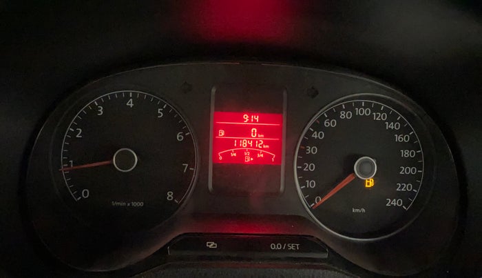 2014 Volkswagen Polo HIGHLINE1.2L, Petrol, Manual, 1,18,375 km, Odometer Image