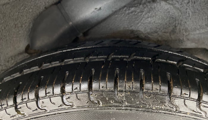 2011 Hyundai i10 MAGNA 1.2, Petrol, Manual, 74,230 km, Left Rear Tyre Tread