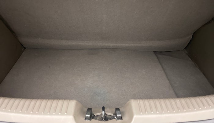 2011 Hyundai i10 MAGNA 1.2, Petrol, Manual, 74,230 km, Boot Inside