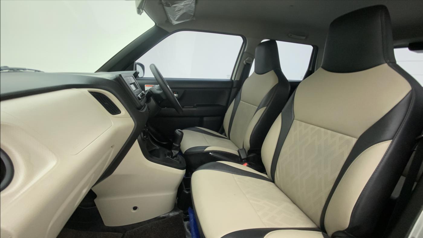 2022 Maruti New Wagon-R VXI CNG 1.0, CNG, Manual, 21,656 km, Right Side Front Door Cabin