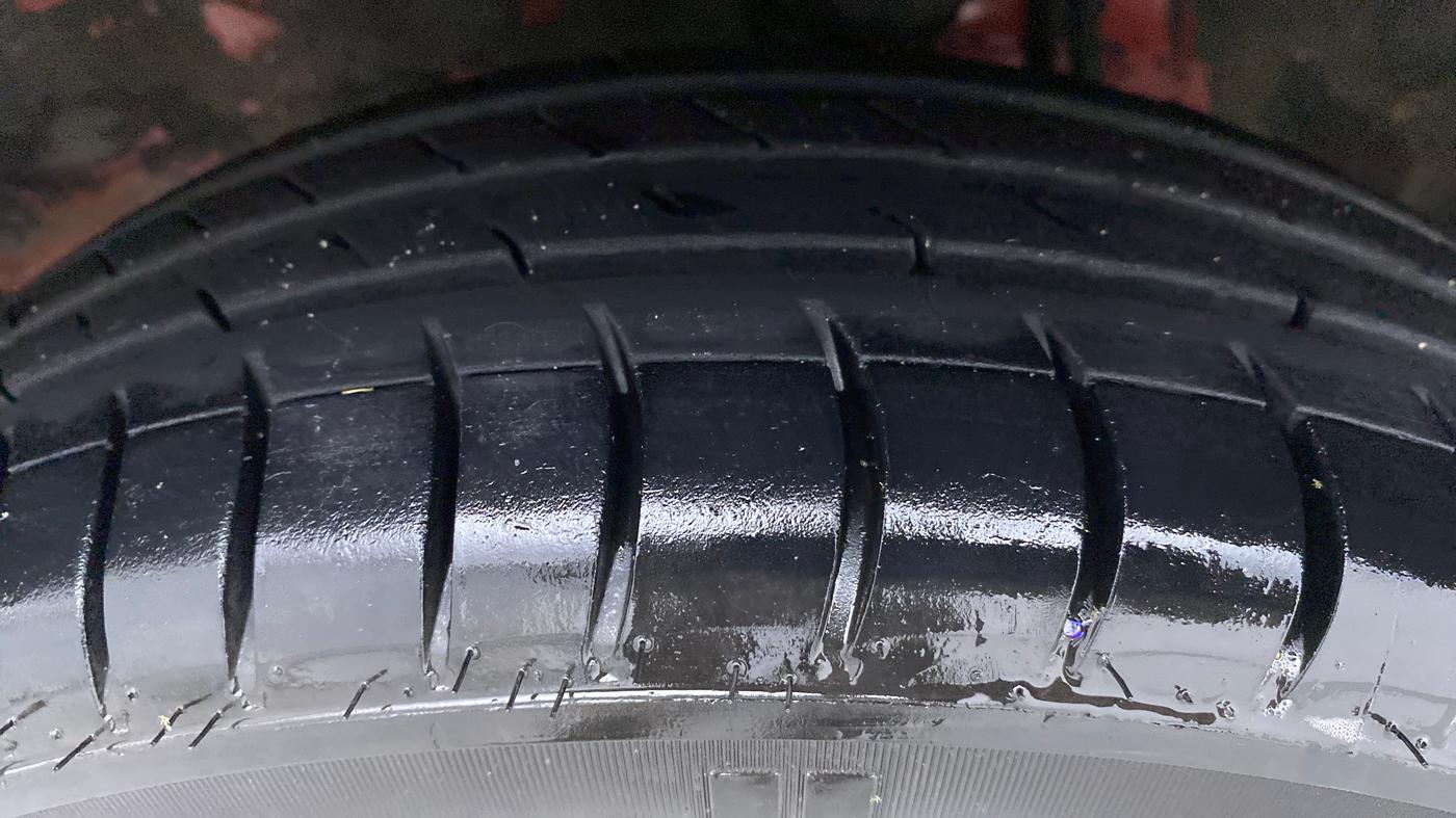 2011 Maruti Alto K10 VXI P, Petrol, Manual, 37,833 km, Left Front Tyre Tread