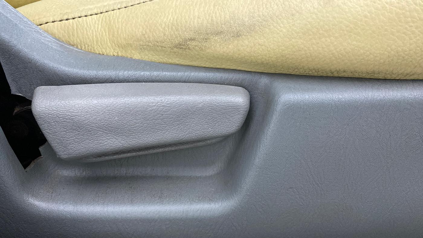 2011 Maruti Alto K10 VXI P, Petrol, Manual, 37,833 km, Driver Side Adjustment Panel