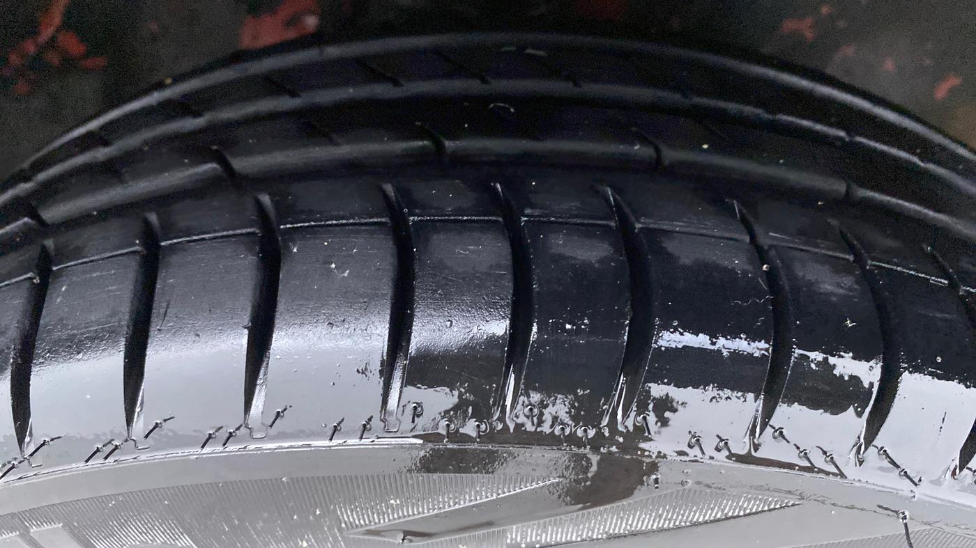 2011 Maruti Alto K10 VXI P, Petrol, Manual, 37,833 km, Right Front Tyre Tread