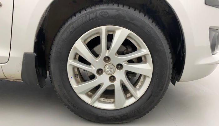 2012 Maruti Swift ZDI, Diesel, Manual, 33,461 km, Right Front Wheel