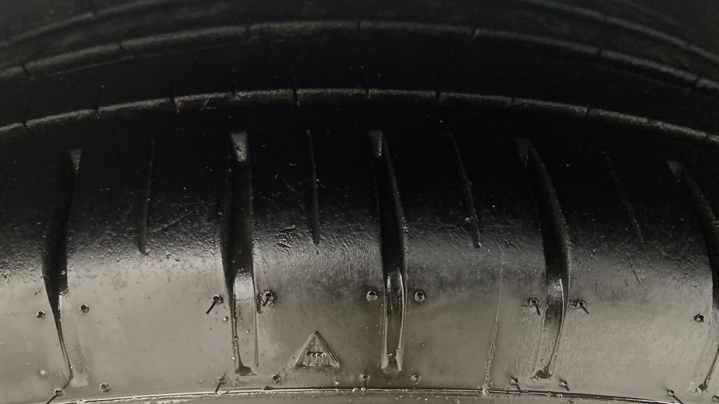 2019 Volkswagen Vento HIGHLINE PLUS 1.2 AT 16 ALLOY, Petrol, Automatic, 89,842 km, Left Front Tyre Tread