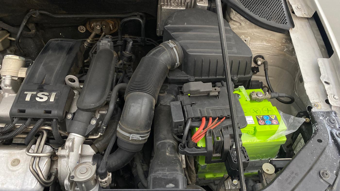 2019 Volkswagen Vento HIGHLINE PLUS 1.2 AT 16 ALLOY, Petrol, Automatic, 89,842 km, Engine View - Left