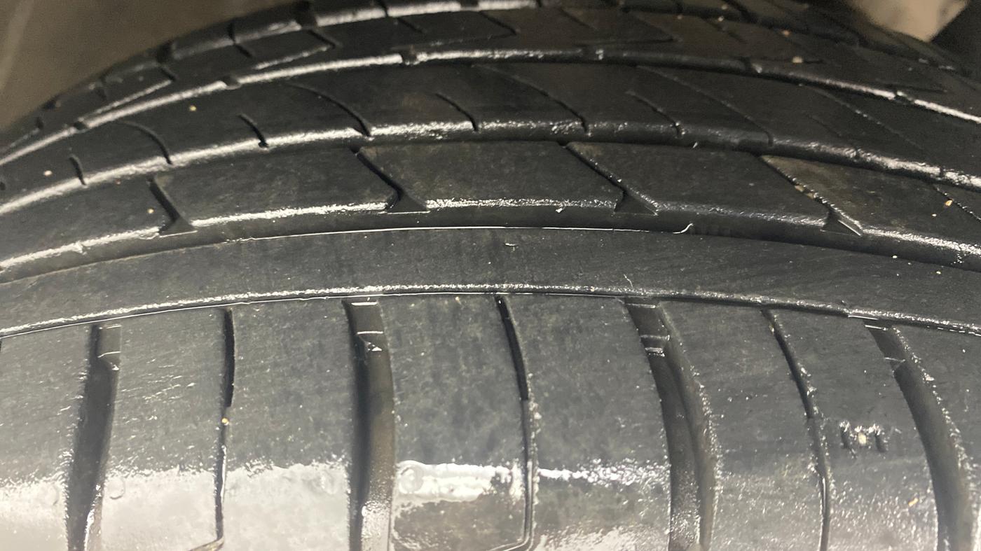 2022 KIA SELTOS HTX 1.5 PETROL, Petrol, Manual, 24,681 km, Left Front Tyre Tread
