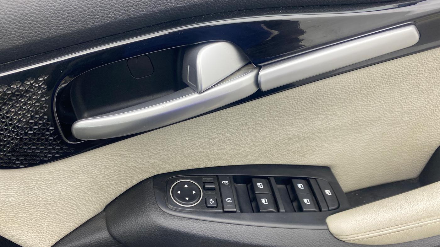 2022 KIA SELTOS HTX 1.5 PETROL, Petrol, Manual, 24,681 km, Driver Side Door Panels Control