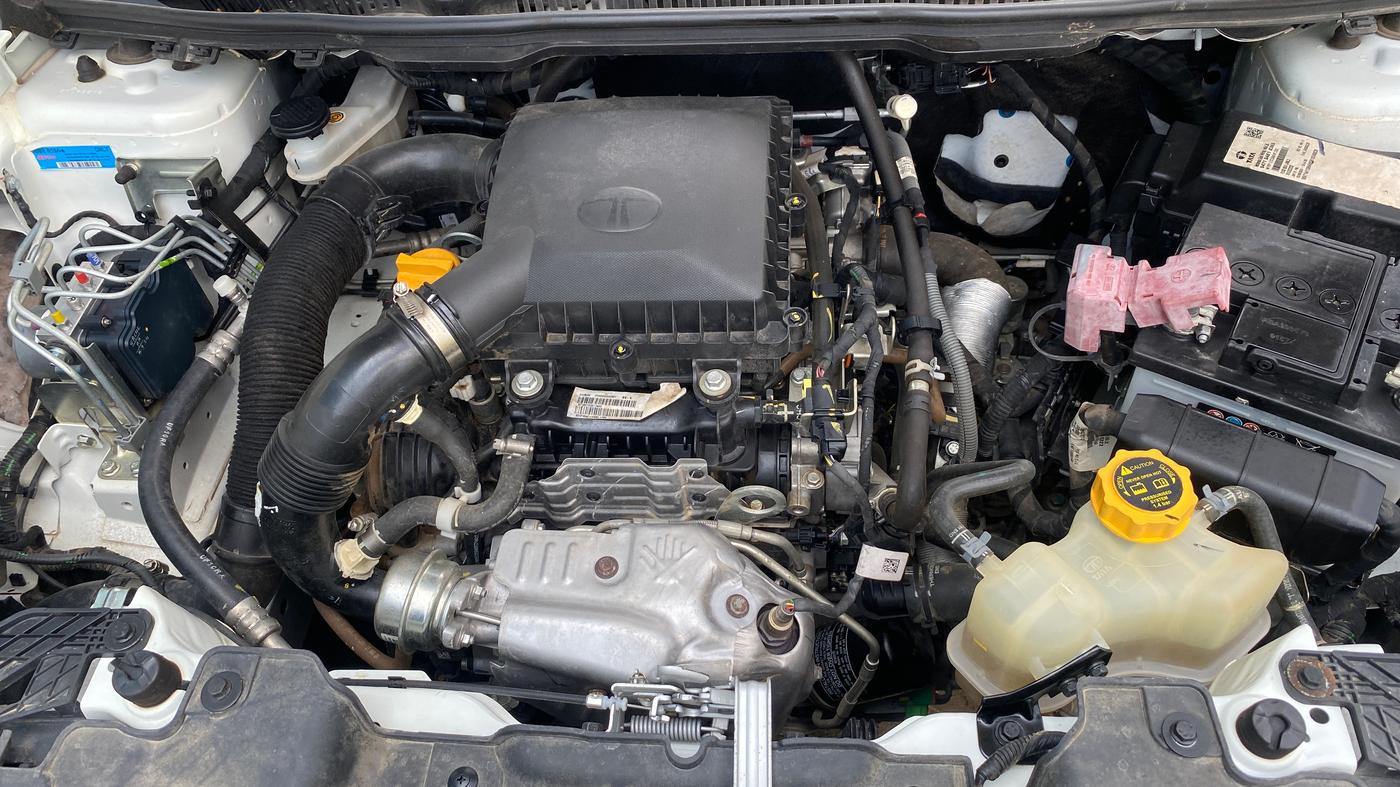2024 Tata Curvv Creative Plus S 1.2 Petrol 6MT, Petrol, Manual, 32,433 km, Engine View