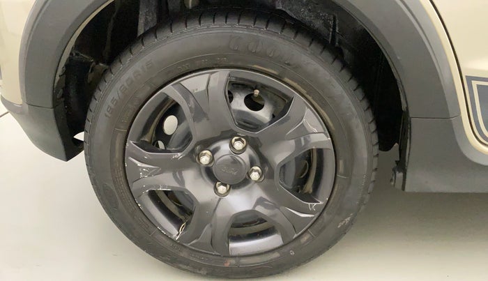 2018 Ford FREESTYLE TREND 1.2 PETROL, Petrol, Manual, 33,314 km, Right Rear Wheel