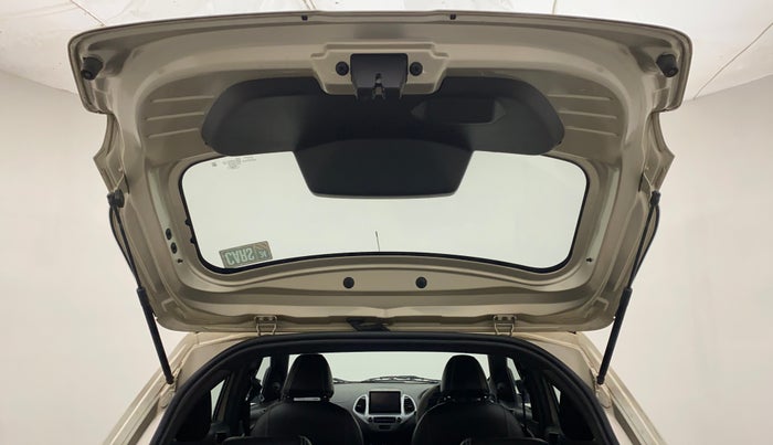 2018 Ford FREESTYLE TREND 1.2 PETROL, Petrol, Manual, 33,314 km, Boot Door Open