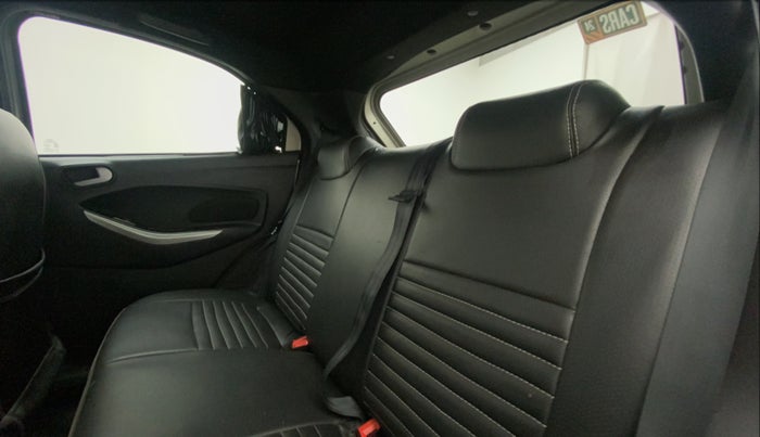 2018 Ford FREESTYLE TREND 1.2 PETROL, Petrol, Manual, 33,314 km, Right Side Rear Door Cabin