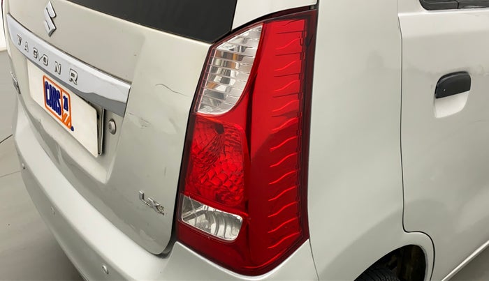2015 Maruti Wagon R 1.0 LXI, Petrol, Manual, 26,677 km, Right tail light - Minor damage