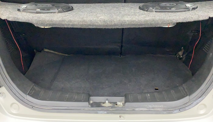 2015 Maruti Wagon R 1.0 LXI, Petrol, Manual, 26,677 km, Boot Inside