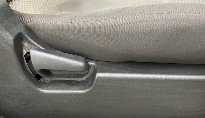 2015 Maruti Wagon R 1.0 LXI, Petrol, Manual, 26,677 km, Driver Side Adjustment Panel
