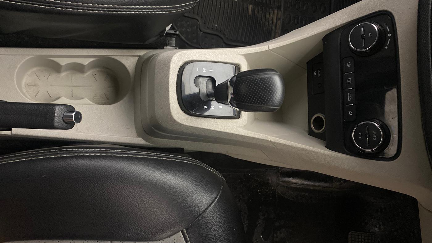 2022 Tata Tiago XZA PLUS PETROL, Petrol, Automatic, 62,477 km, Gear Lever