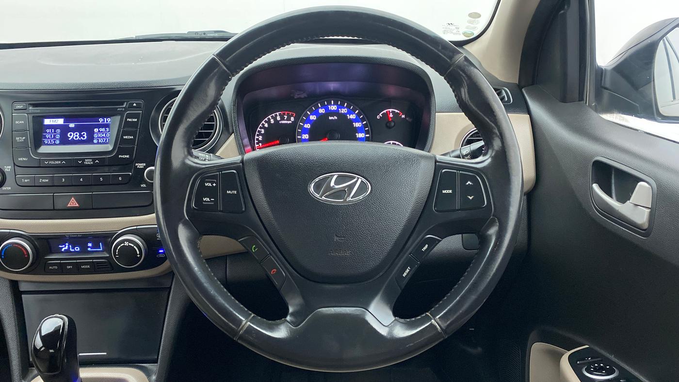 2015 Hyundai Xcent SX 1.2 (O), Petrol, Manual, 40,791 km, Steering Wheel Close Up