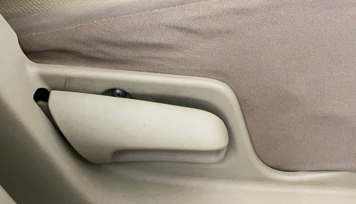2015 Maruti Swift Dzire LXI (O), Petrol, Manual, 68,627 km, Driver Side Adjustment Panel
