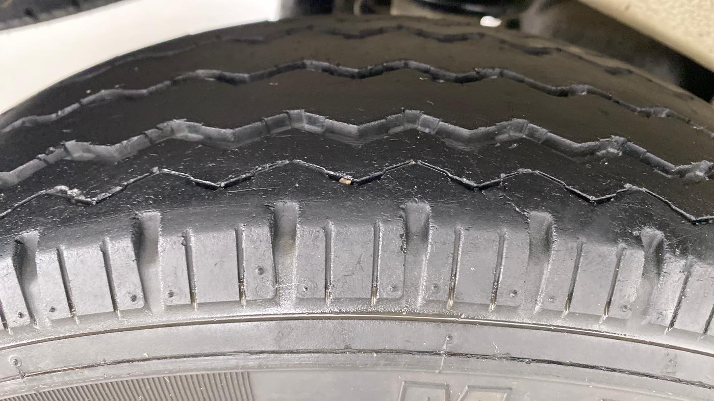 2018 Maruti Eeco 5 STR WITH AC PLUSHTR, Petrol, Manual, 41,679 km, Right Rear Tyre Tread