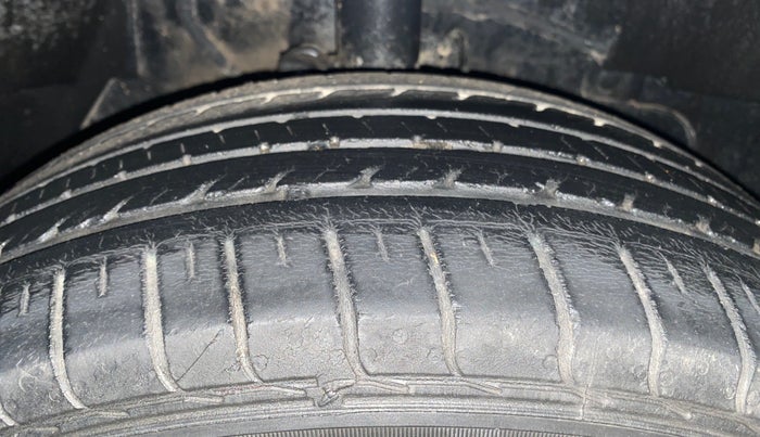 2019 Tata NEXON XM PETROL, Petrol, Manual, 49,286 km, Right Front Tyre Tread