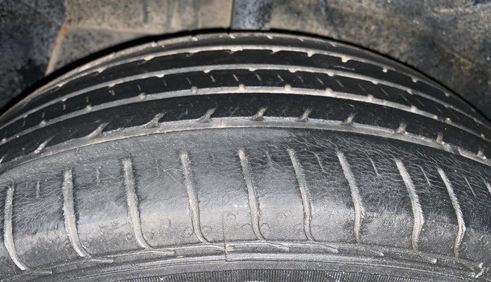 2019 Tata NEXON XM PETROL, Petrol, Manual, 49,286 km, Right Rear Tyre Tread