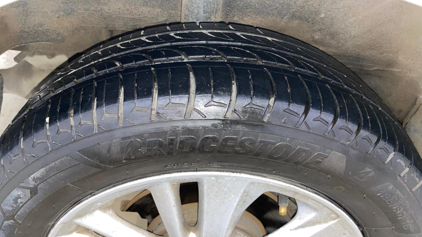 2018 Toyota YARIS V MT, Petrol, Manual, 36,089 km, Right Rear Tyre Tread