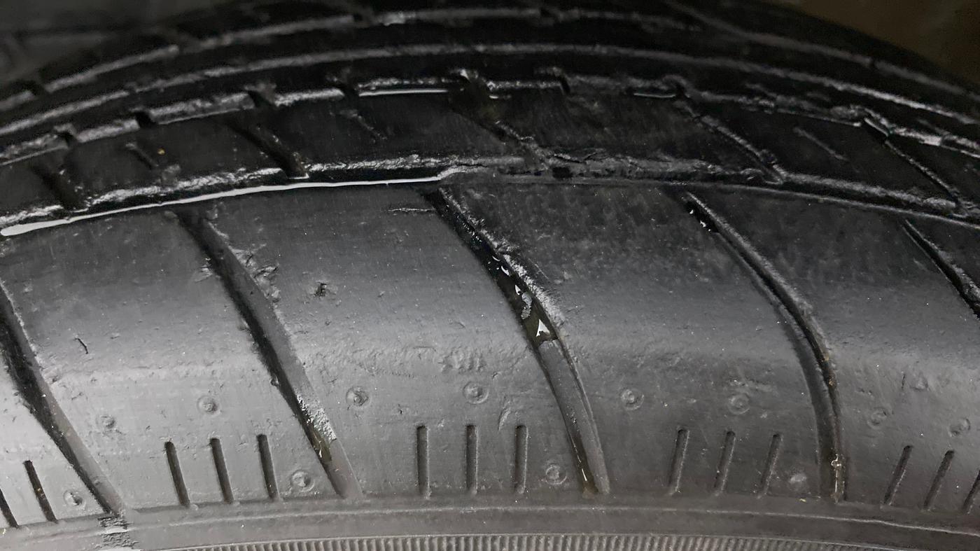 2019 Maruti New Wagon-R LXI CNG 1.0 L, CNG, Manual, 34,587 km, Left Front Tyre Tread