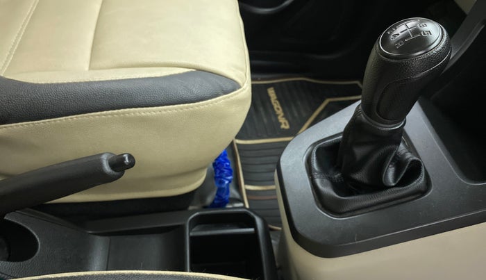 2019 Maruti New Wagon-R LXI CNG 1.0 L, CNG, Manual, 34,587 km, Gear Lever