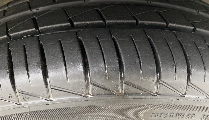 2025 Maruti S PRESSO VXI Plus AMT, Petrol, Automatic, 3,144 km, Right Front Tyre Tread