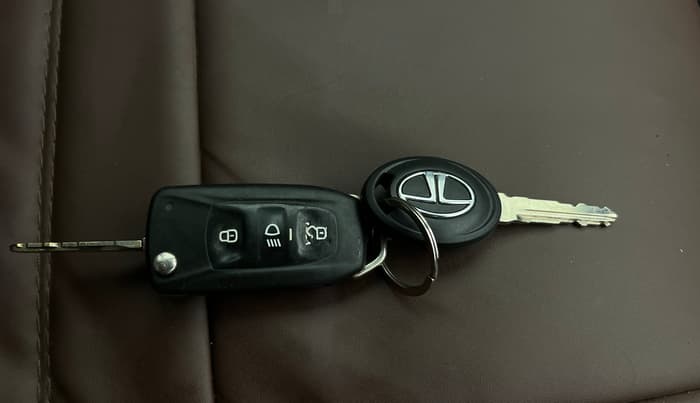 2018 Tata TIGOR XZA PETROL, Petrol, Automatic, 52,982 km, Key Close Up