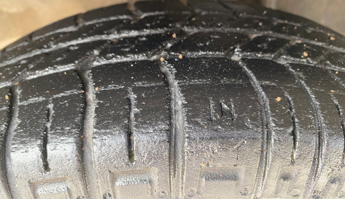 2016 Maruti Alto 800 LXI, Petrol, Manual, 72,981 km, Left Front Tyre Tread