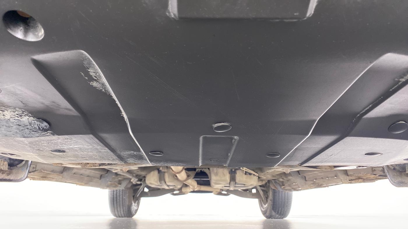 2017 Mahindra XUV500 W10 FWD, Diesel, Manual, 55,145 km, Front Underbody