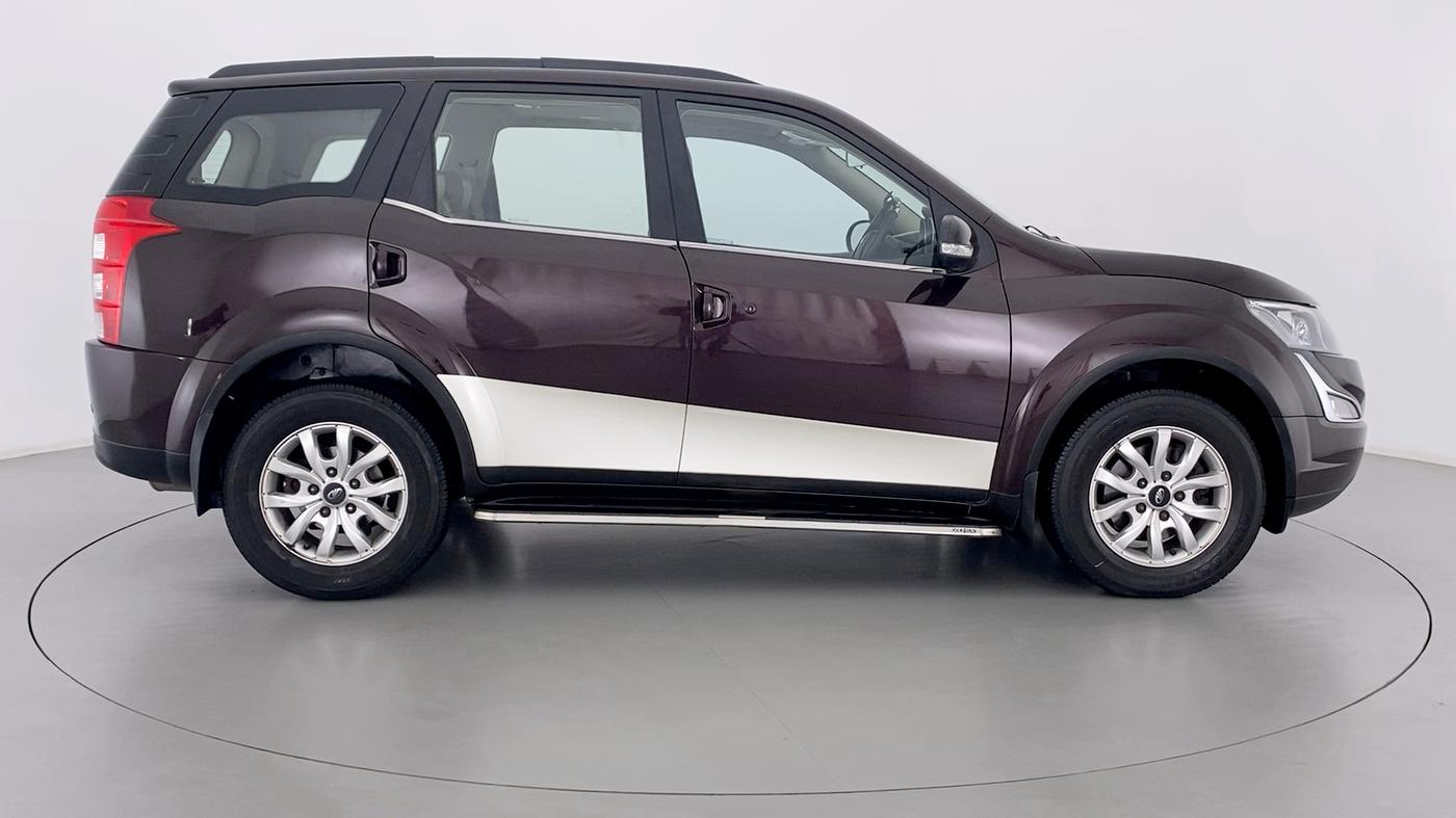 2017 Mahindra XUV500 W10 FWD, Diesel, Manual, 55,145 km, Right Side View