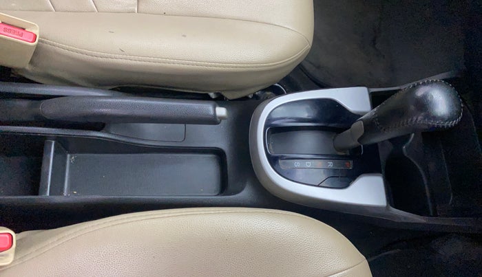 2017 Honda Jazz 1.2L I-VTEC V AT, Petrol, Automatic, 96,792 km, Gear Lever