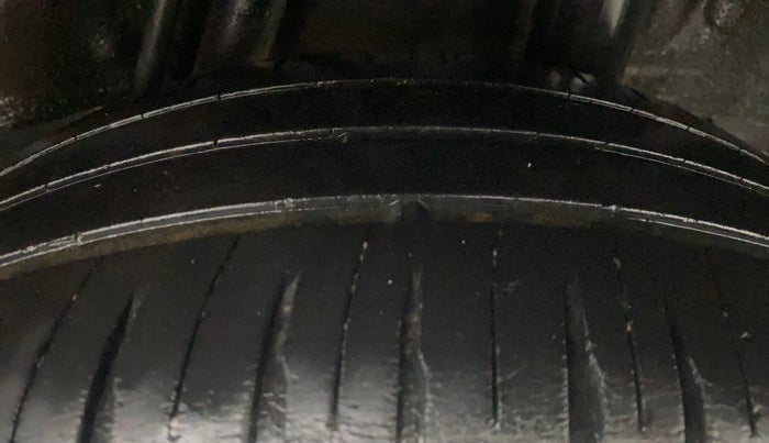 2017 Honda Jazz 1.2L I-VTEC V AT, Petrol, Automatic, 96,792 km, Left Rear Tyre Tread