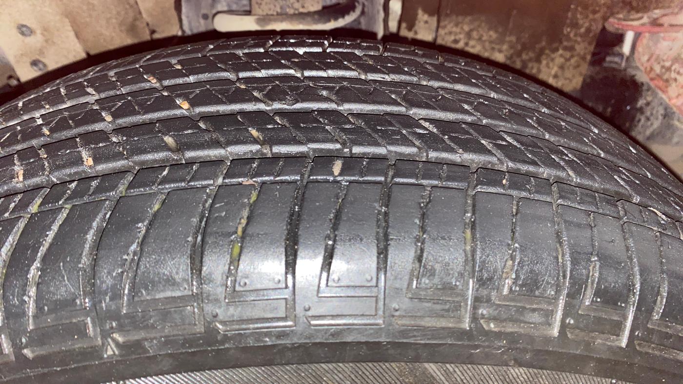 2022 Mahindra SCORPIO CLASSIC S11 MT 7S CC, Diesel, Manual, 25,948 km, Right Front Tyre Tread