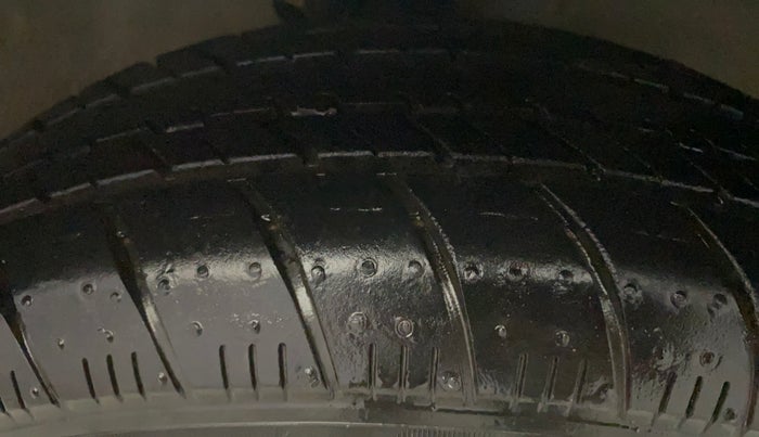 2019 Maruti Celerio VXI, Petrol, Manual, 3,807 km, Right Front Tyre Tread