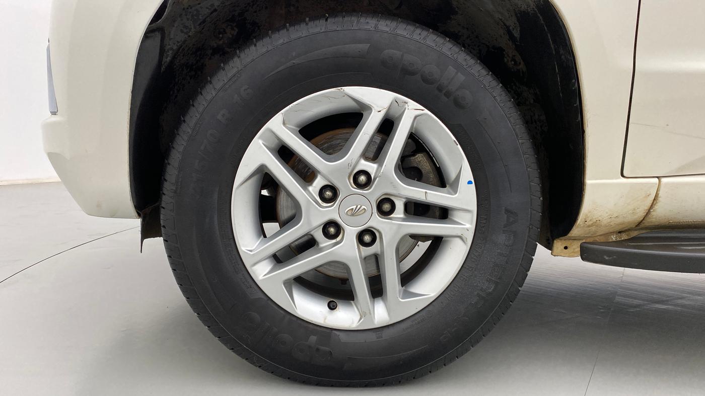 2019 Mahindra TUV 300 PLUS P8, Diesel, Manual, 65,674 km, Left Front Wheel