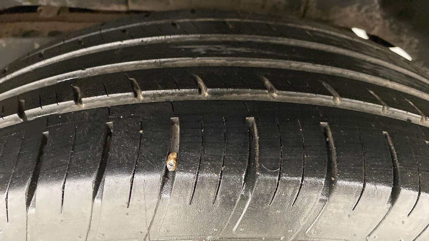2019 Mahindra TUV 300 PLUS P8, Diesel, Manual, 65,674 km, Left Rear Tyre Tread