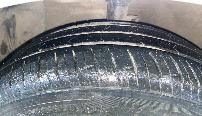 2018 Hyundai Grand i10 MAGNA 1.2 KAPPA VTVT, Petrol, Manual, 29,216 km, Left Front Tyre Tread