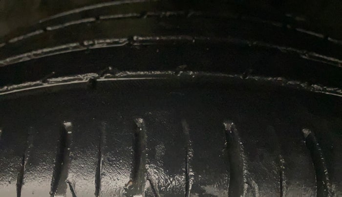 2022 KIA SONET HTX 1.5, Diesel, Manual, 36,562 km, Right Front Tyre Tread