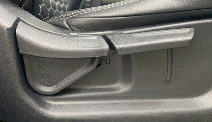 2022 KIA SONET HTX 1.5, Diesel, Manual, 36,562 km, Driver Side Adjustment Panel